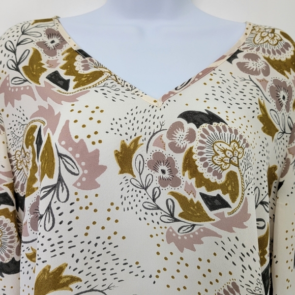 Kenar Women's Blouse V Neck Bell Sleeve Ivory Gold Pink Floral Career Size Small - Picture 2 of 10